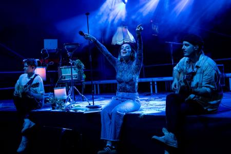 Maja Keuc s skupino (16)